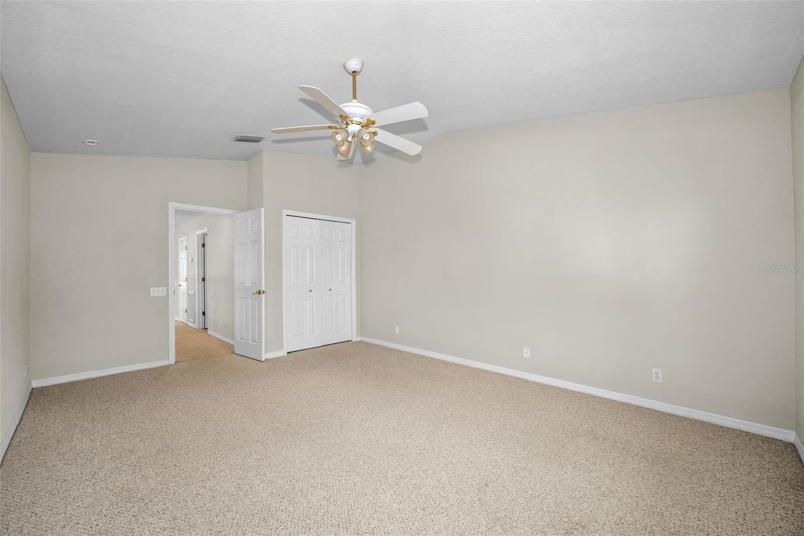 COVERED BRIDGE TWNHMS - Residential