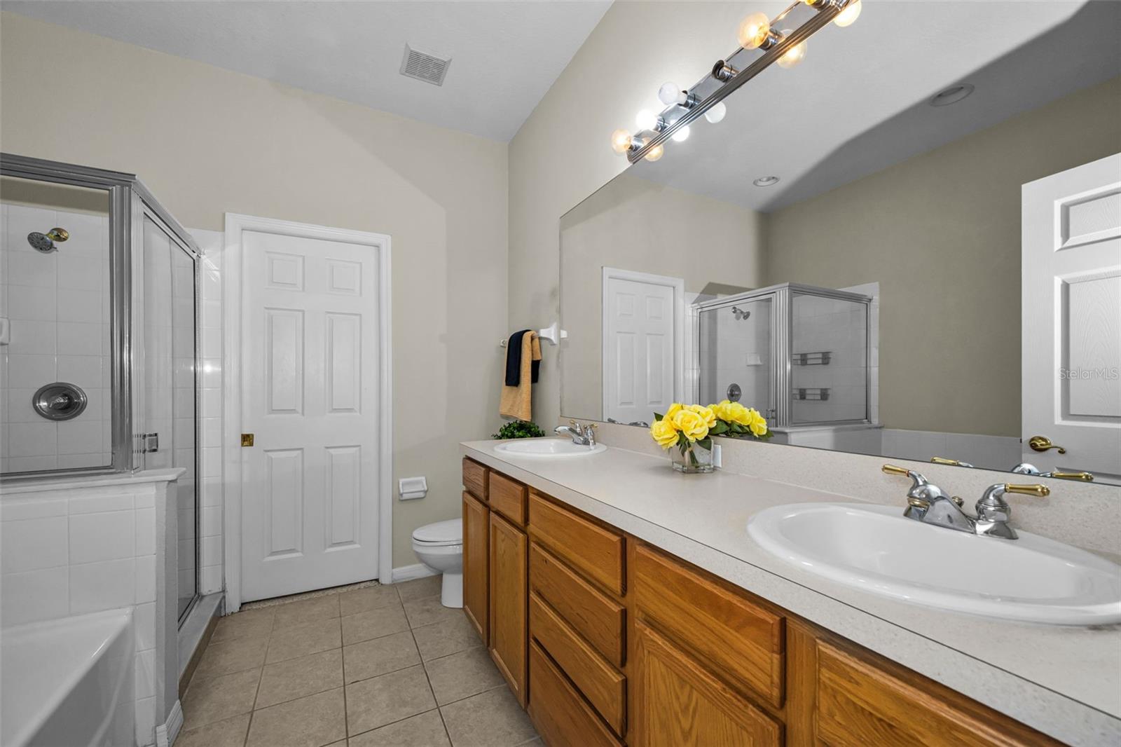 COVERED BRIDGE TWNHMS - Residential