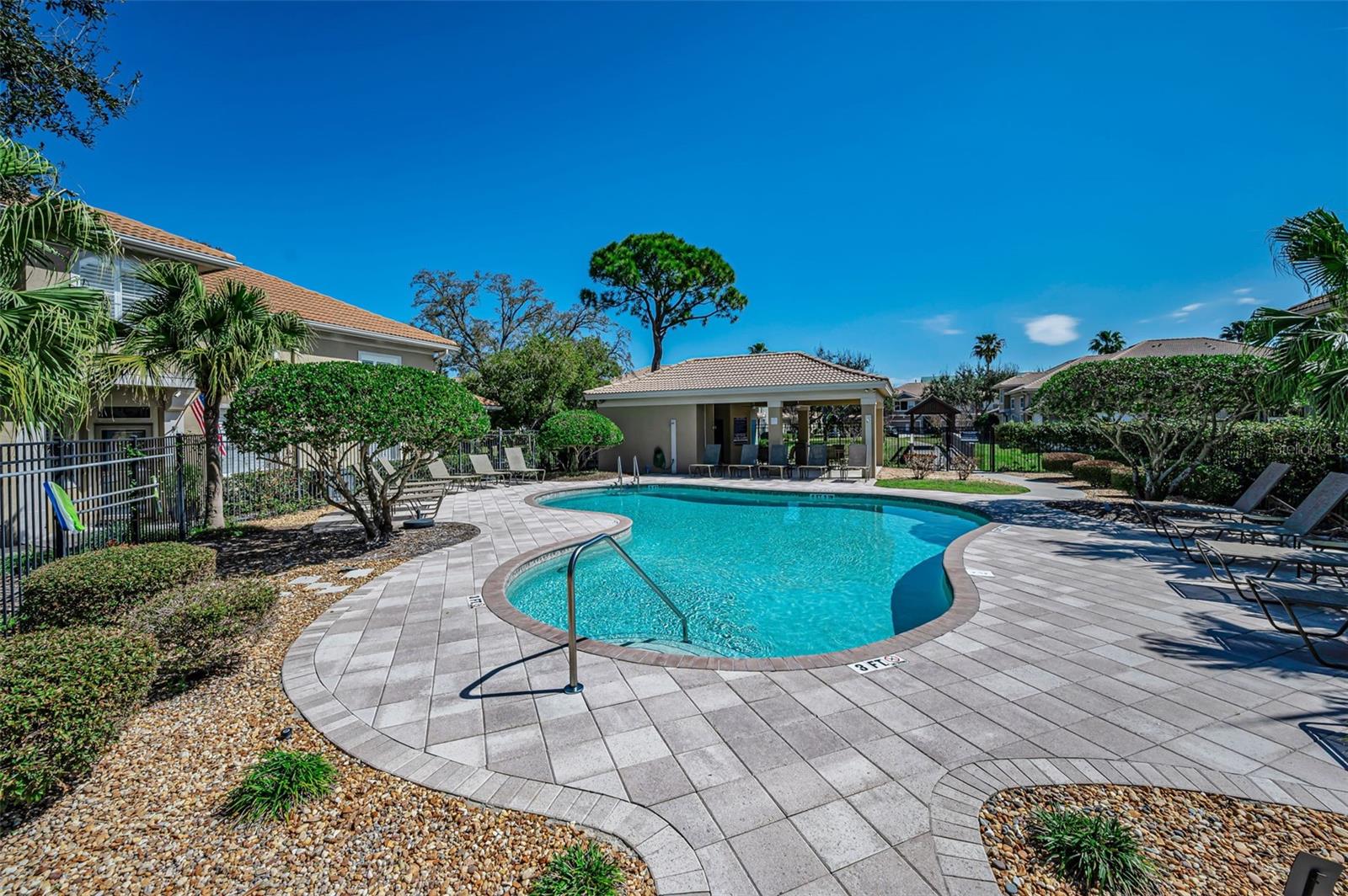 COVERED BRIDGE TWNHMS - Residential