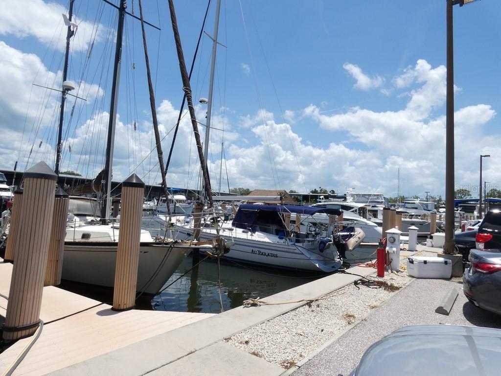 MOORINGS OF MAXIMO CONDO - Residential