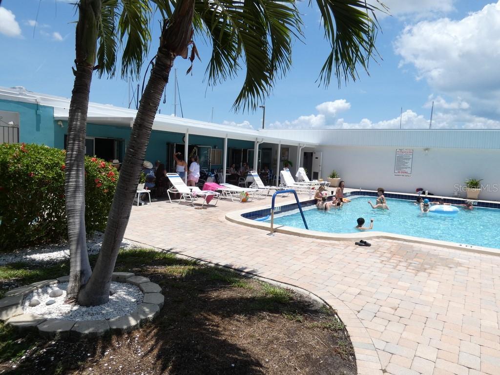 MOORINGS OF MAXIMO CONDO - Residential
