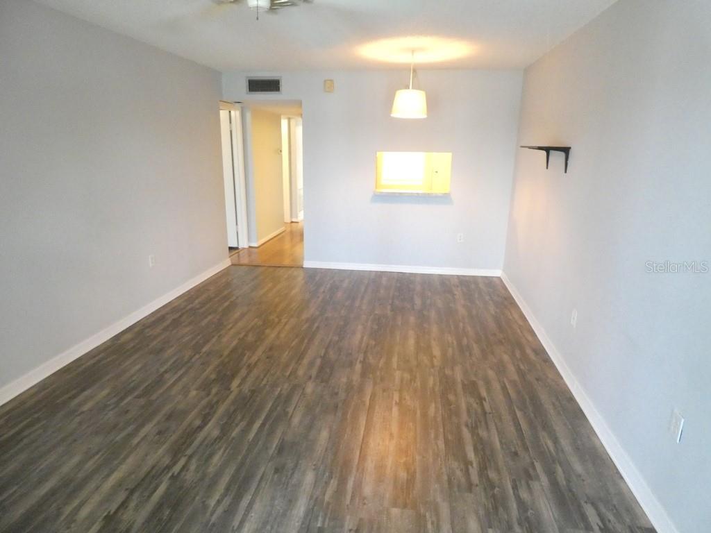 MOORINGS OF MAXIMO CONDO - Residential