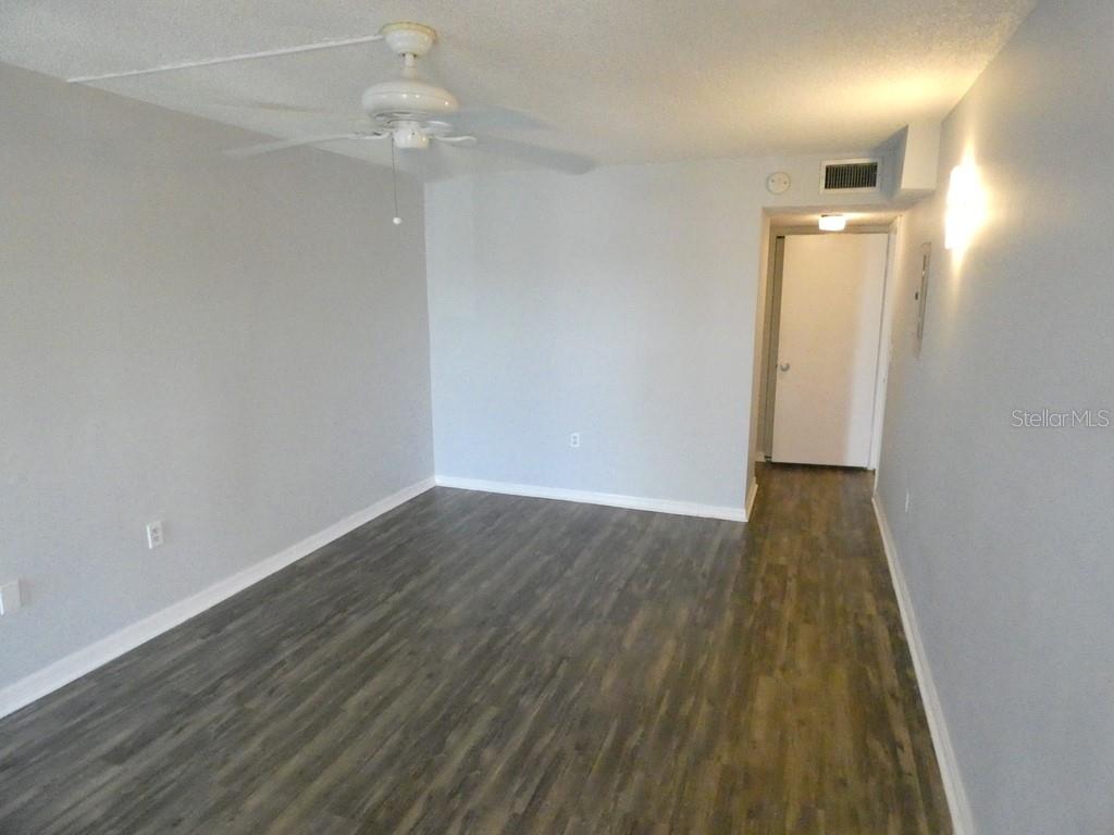 MOORINGS OF MAXIMO CONDO - Residential