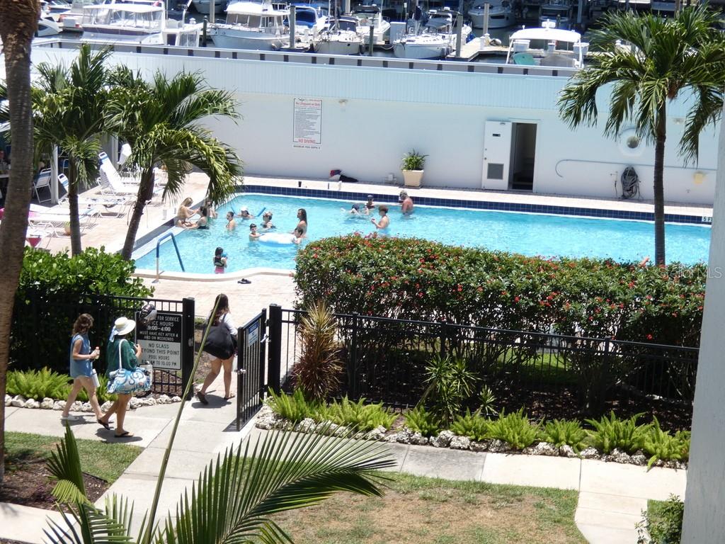 MOORINGS OF MAXIMO CONDO - Residential