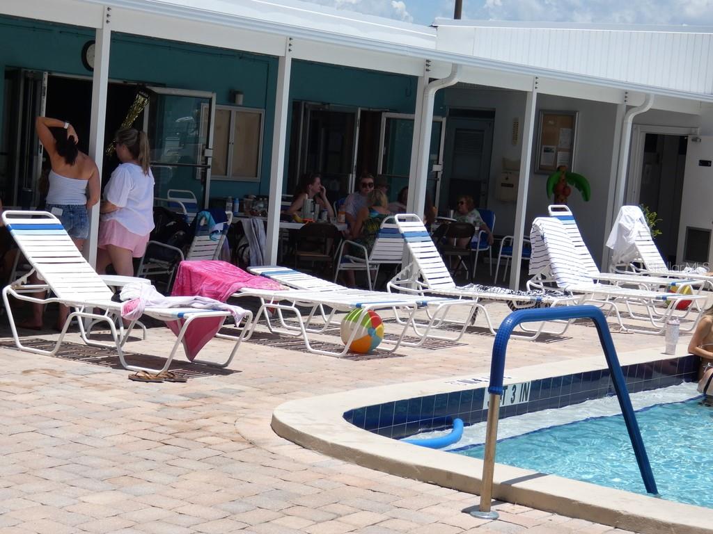 MOORINGS OF MAXIMO CONDO - Residential