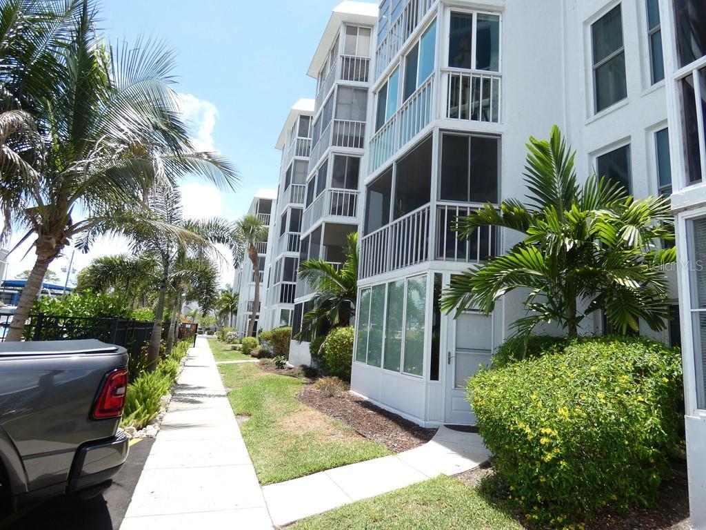 MOORINGS OF MAXIMO CONDO - Residential