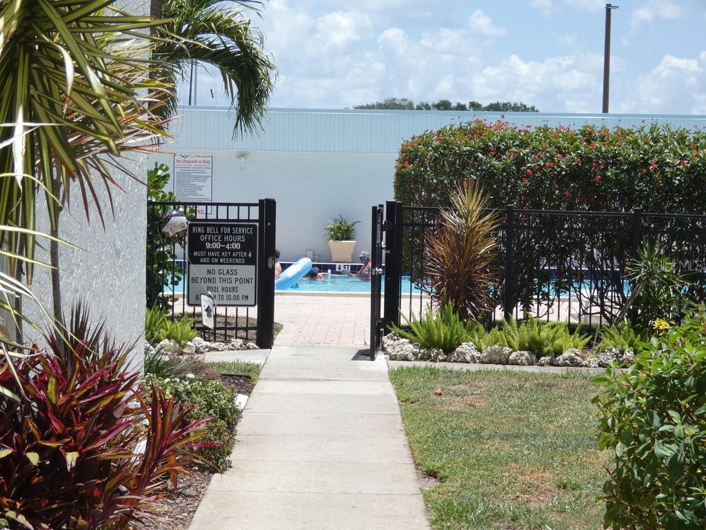MOORINGS OF MAXIMO CONDO - Residential