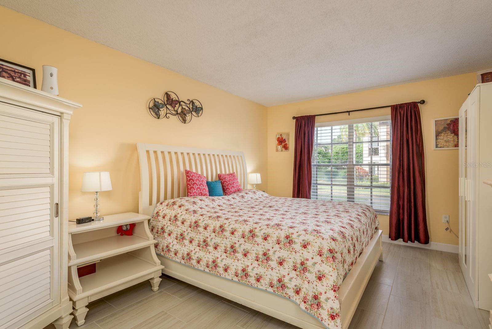 IMPERIAL COVE 6 - Residential