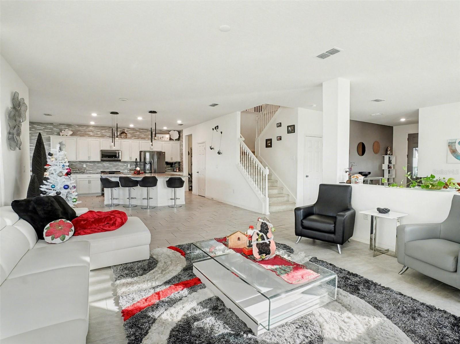 CARRIAGE HILL - Residential