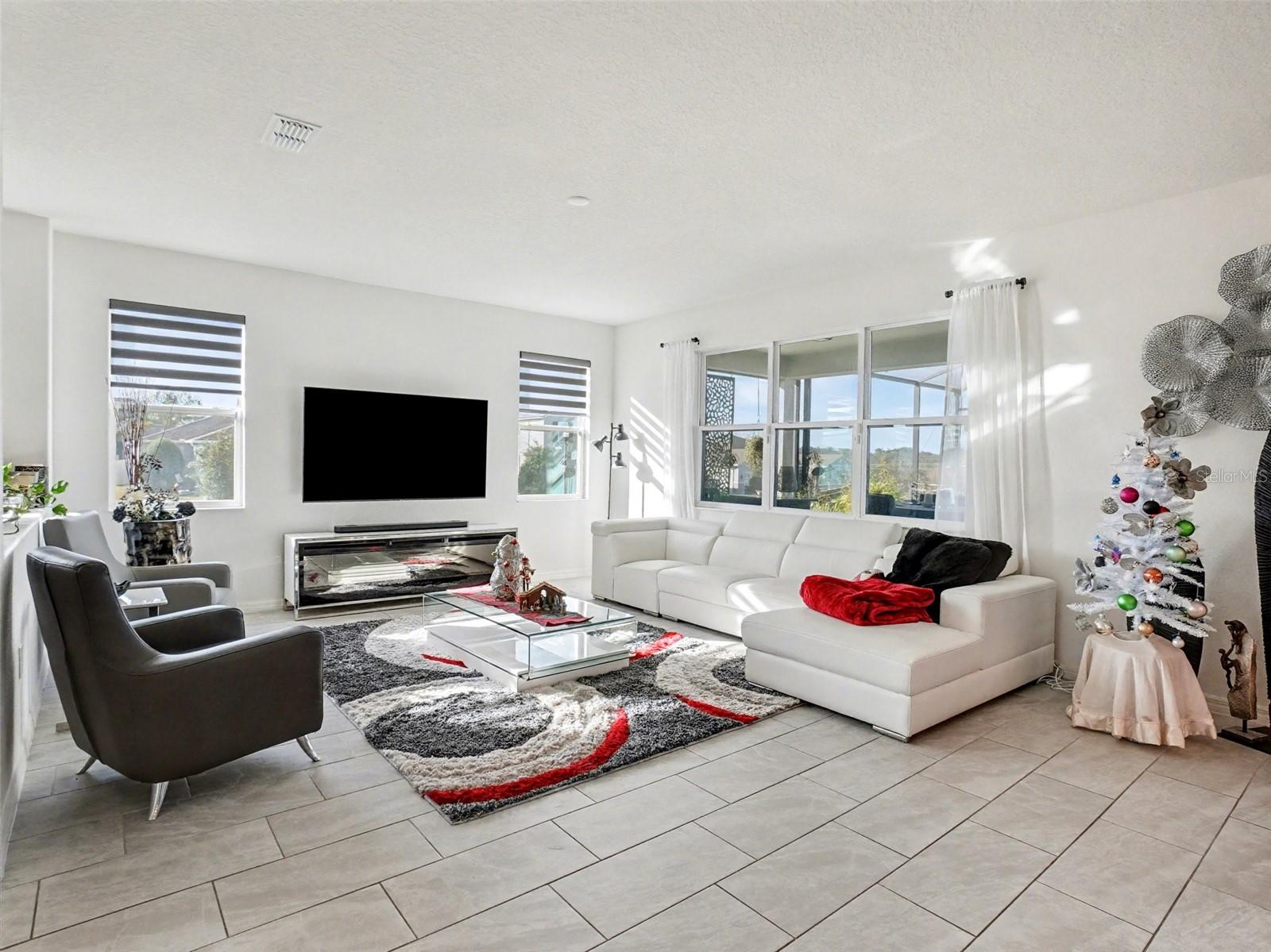 CARRIAGE HILL - Residential