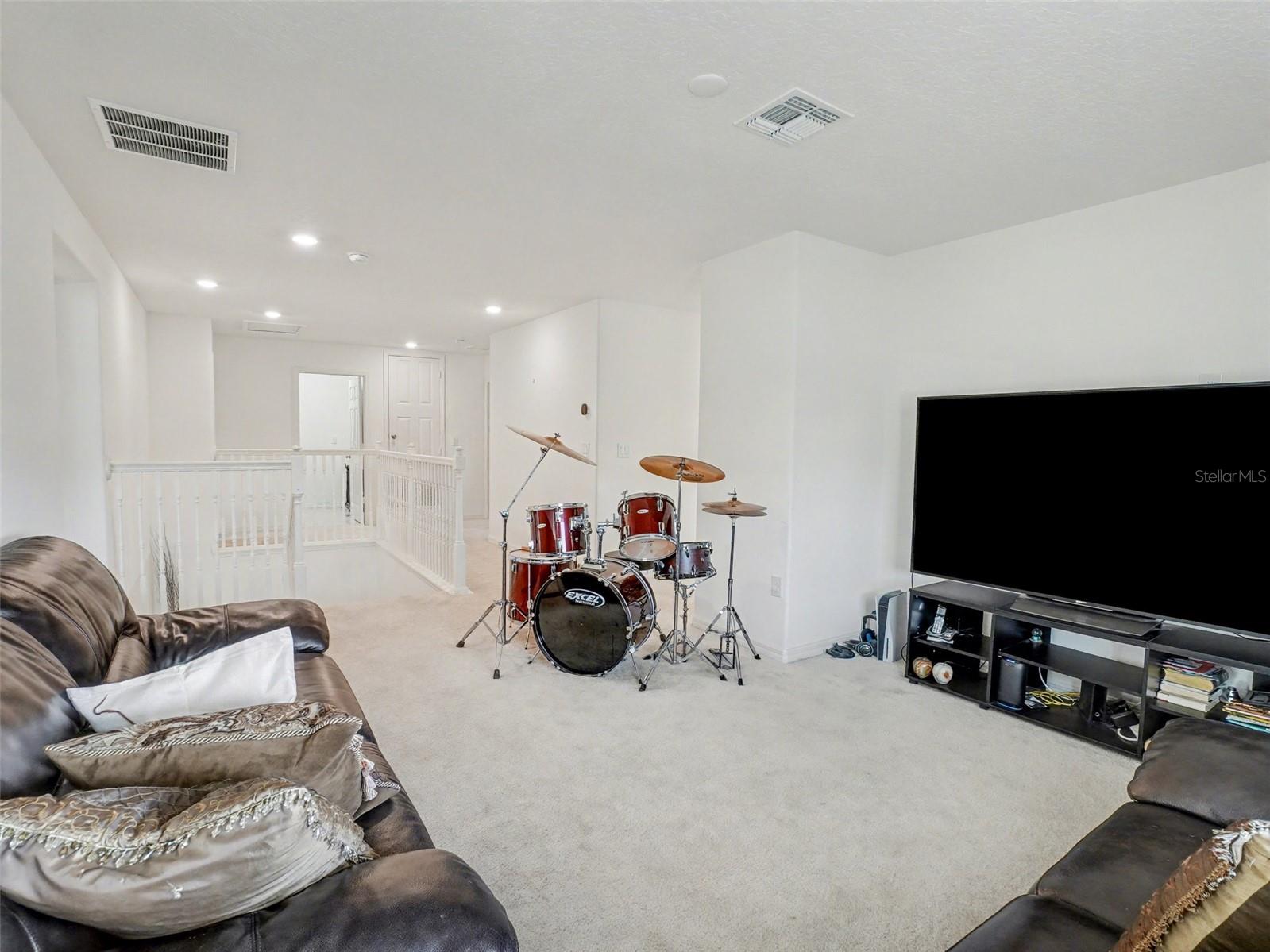 CARRIAGE HILL - Residential