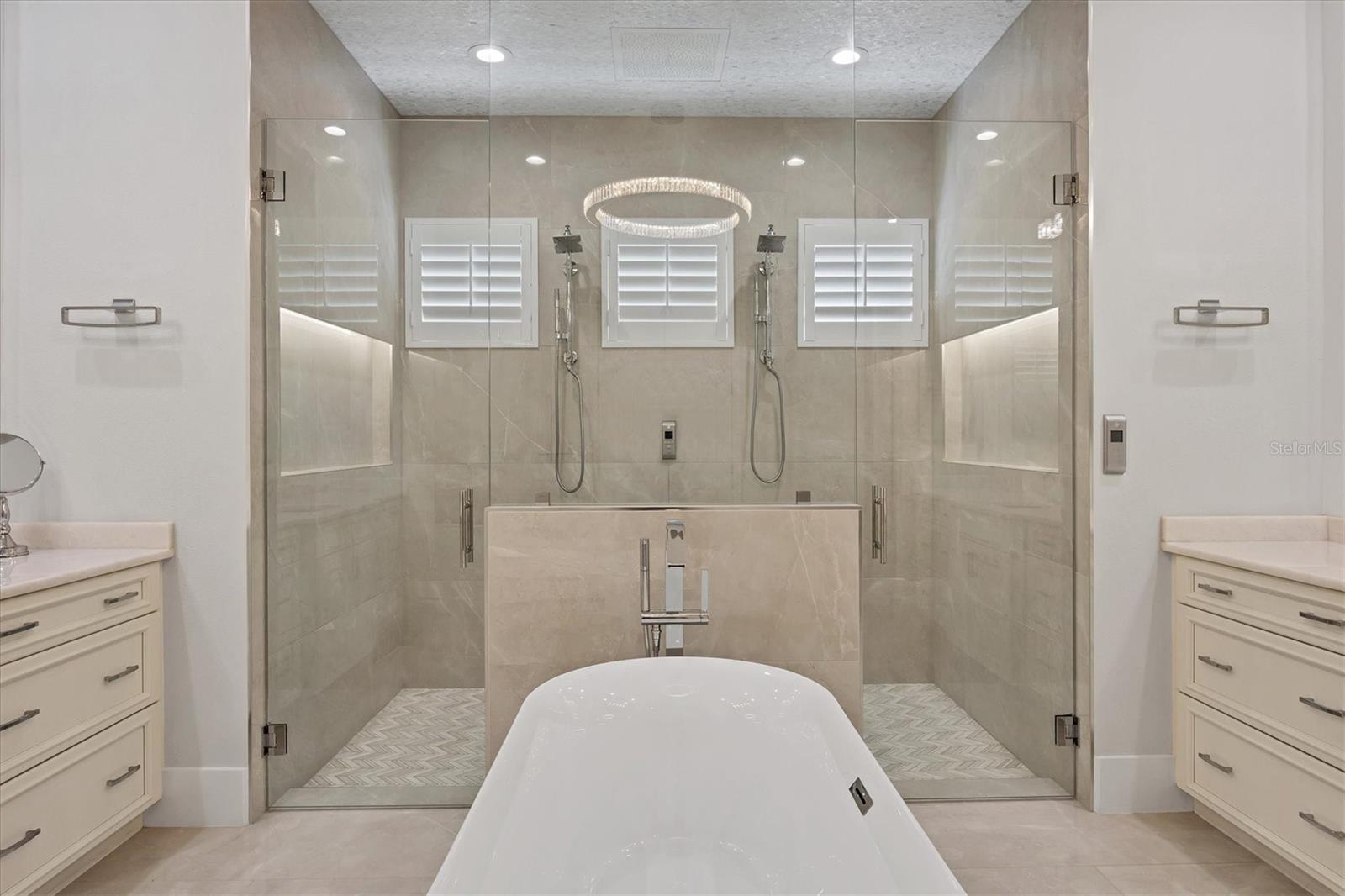 LAKE CLUB PH I - Residential
