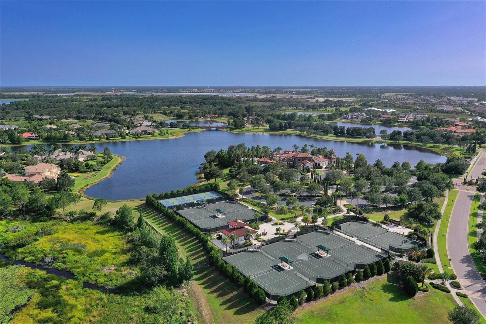 LAKE CLUB PH I - Residential