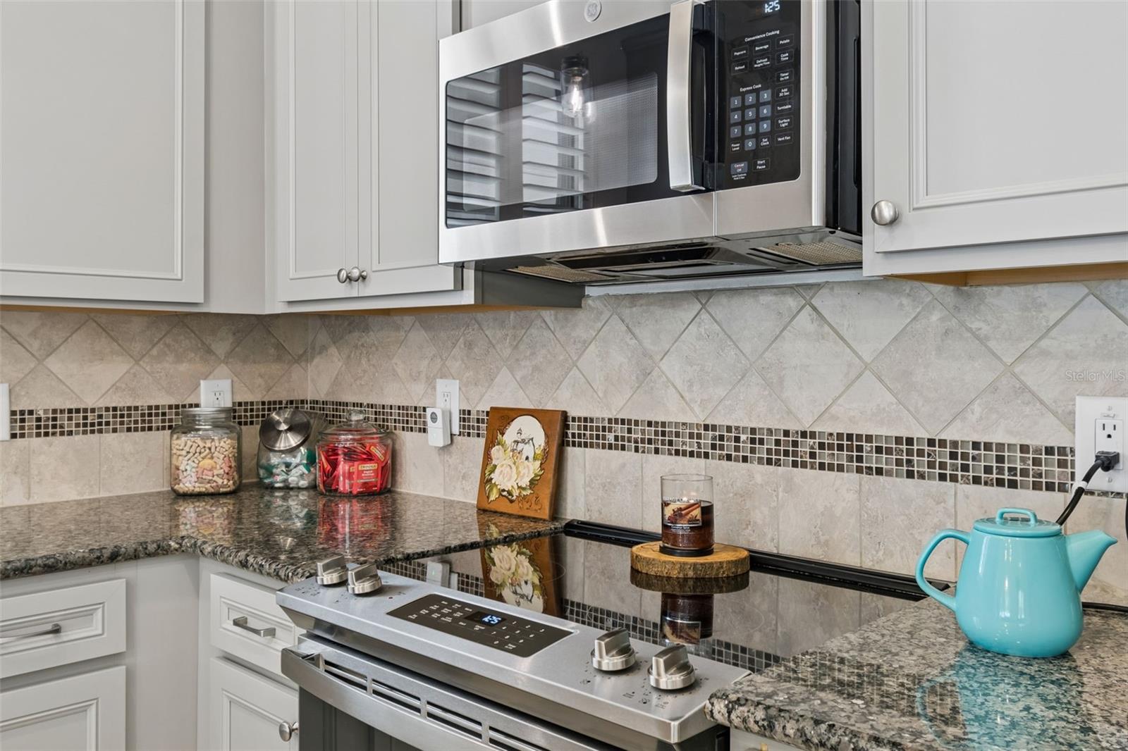 TRILLIUM VILLAGE D - Residential