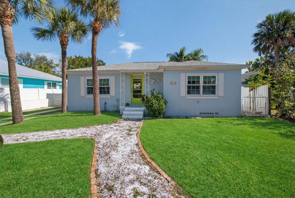 741 LANTANA AVE, CLEARWATER BEACH, FL 33767 - Image 155c8f07f9c2f0554ce0a89d8239315e/1752681598