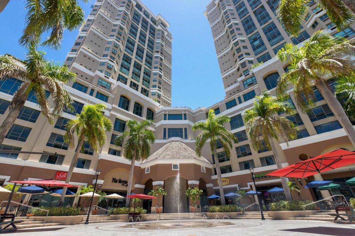 High floor (20th), with a nice view of the city and the sea, fully remodeled, furnished, and equipped. Includes a backup generator and water cistern for emergencies, 24/7 security guard and concierge, and is located in the most desirable area of Condado, San Juan, PR, walking distance to the beach, restaurants, hospitals, shops and private schools. In the second bedroom the landlord can install a bed of the size you need. What more could you ask for?