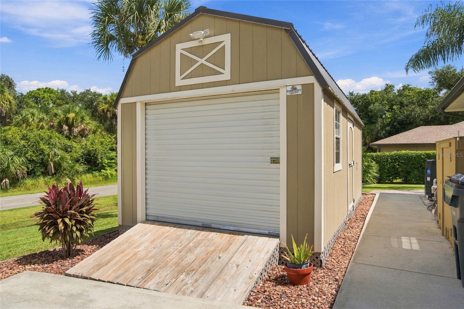 3118 RIDGEWOOD DRIVE