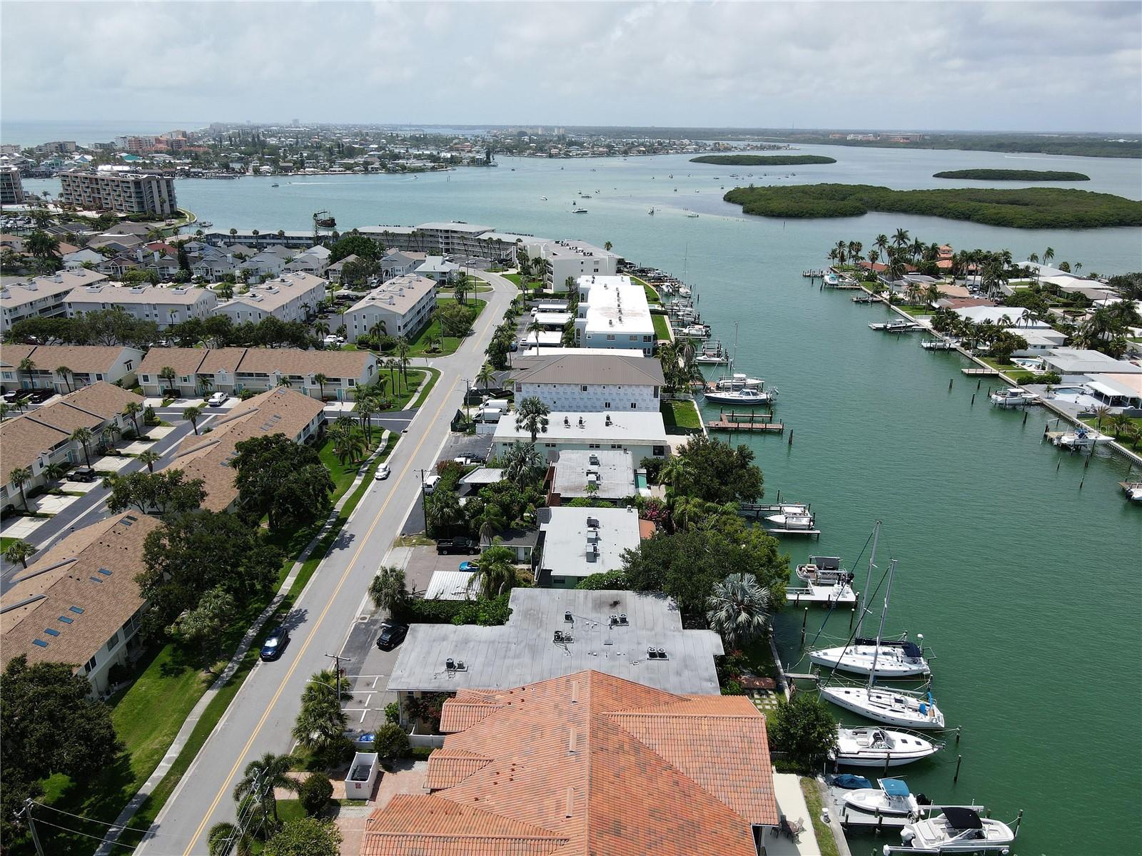 CAPRI ISLE SUB - Residential Lease