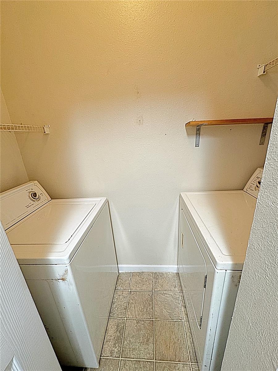 BEACHWAY CONDOS - Residential Lease