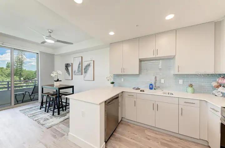 STRAND/SARASOTA - Residential
