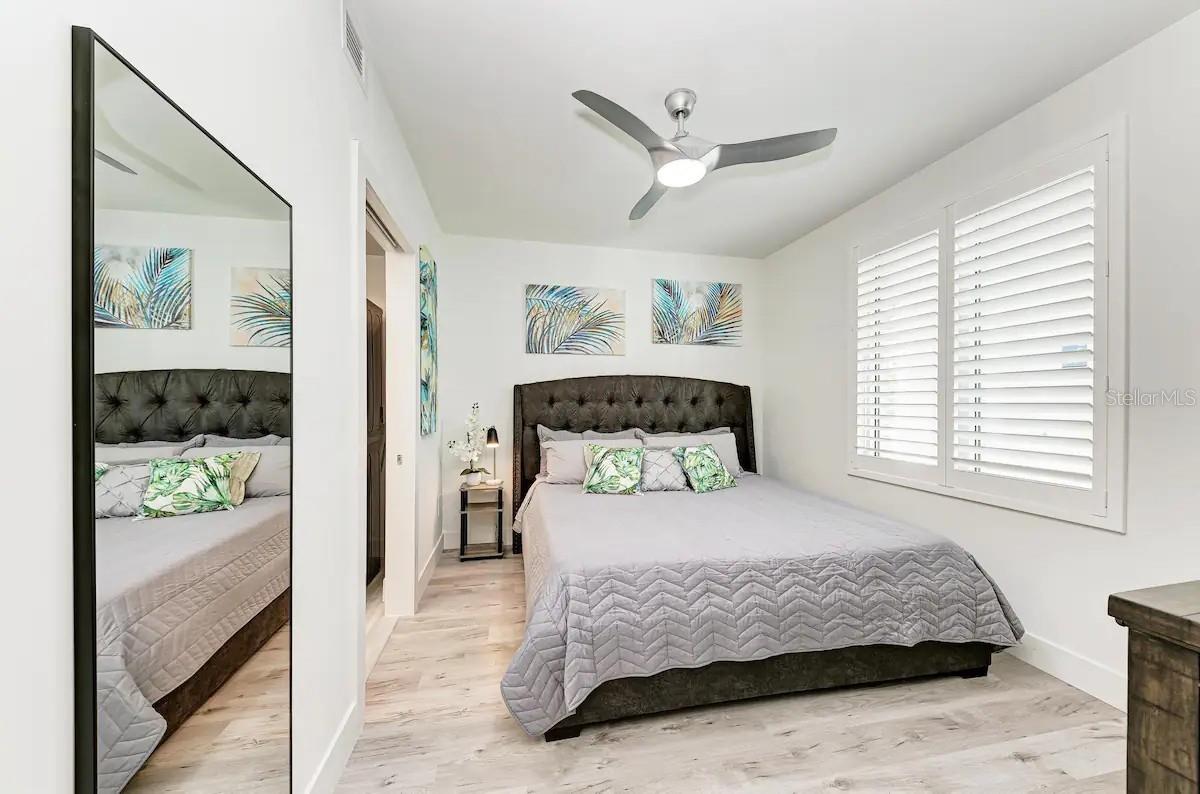 STRAND/SARASOTA - Residential