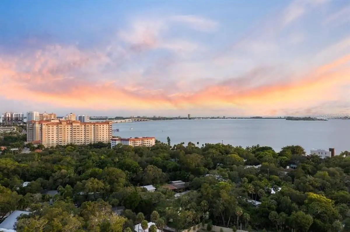 STRAND/SARASOTA - Residential