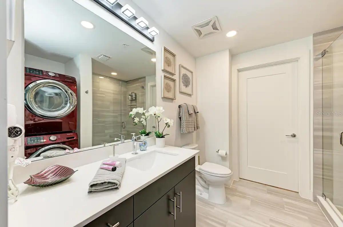 STRAND/SARASOTA - Residential