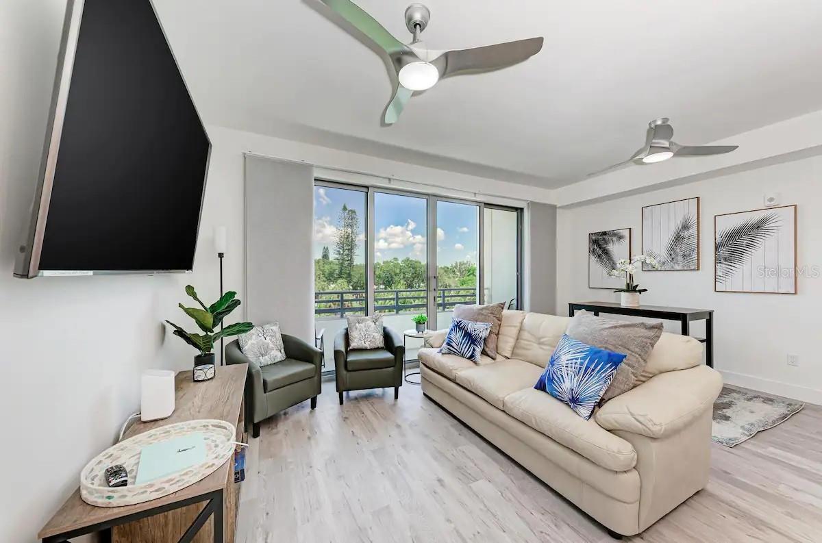 STRAND/SARASOTA - Residential