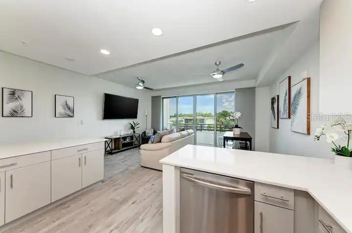 STRAND/SARASOTA - Residential