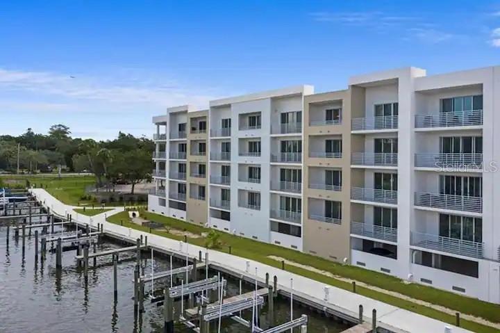 STRAND/SARASOTA - Residential