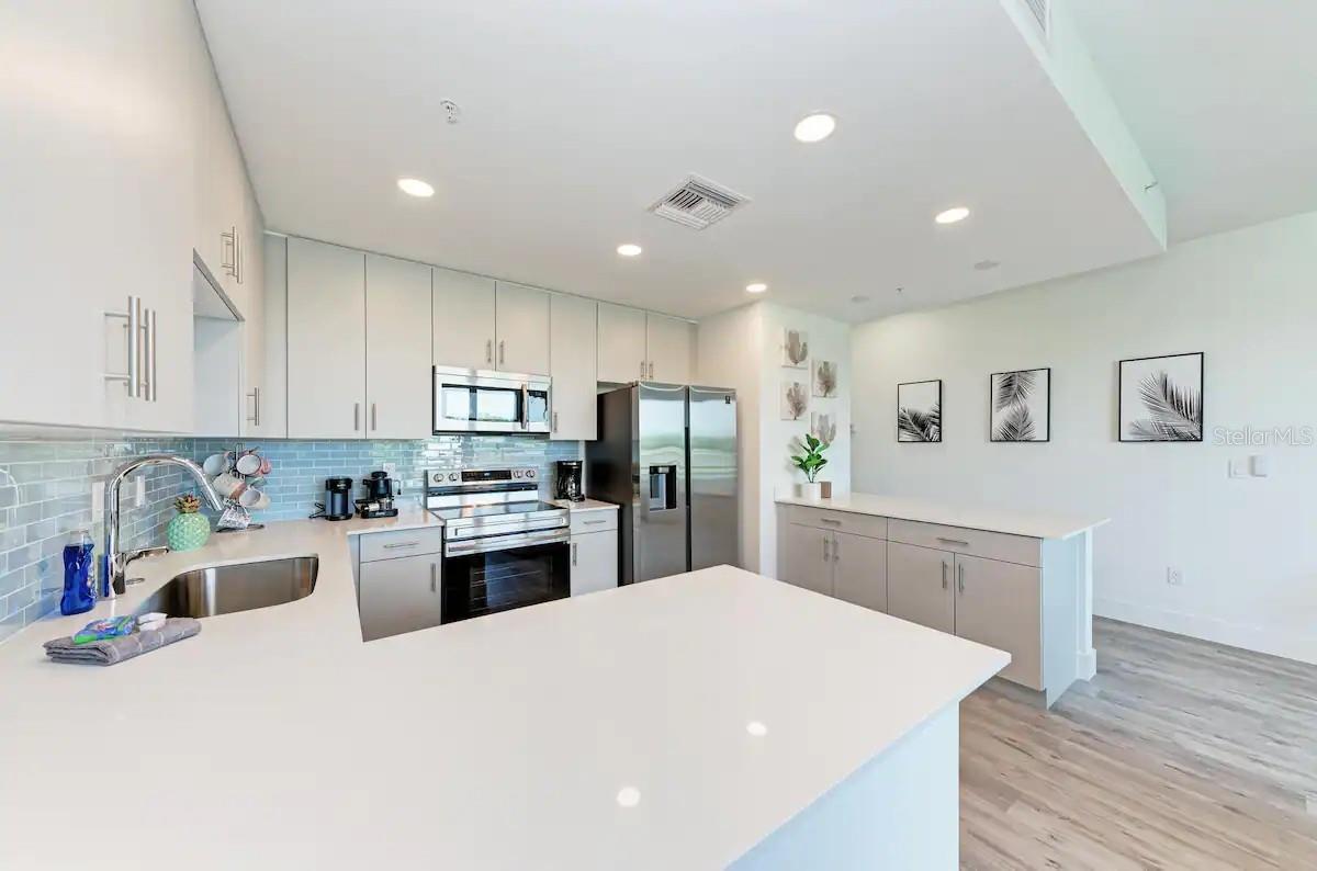 STRAND/SARASOTA - Residential