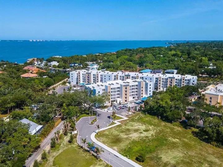 STRAND/SARASOTA - Residential
