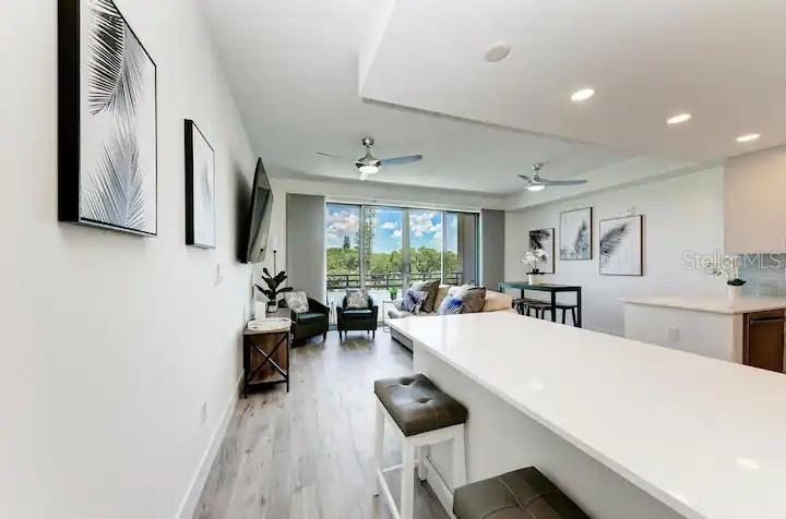STRAND/SARASOTA - Residential