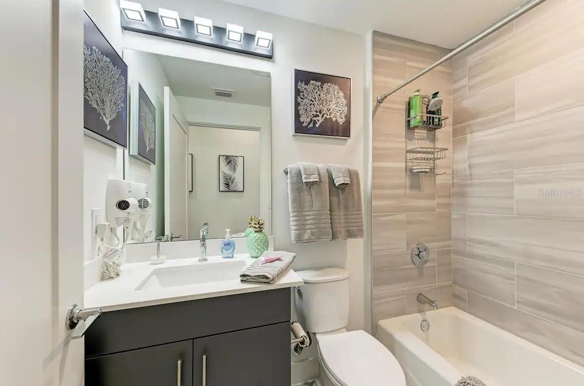 STRAND/SARASOTA - Residential