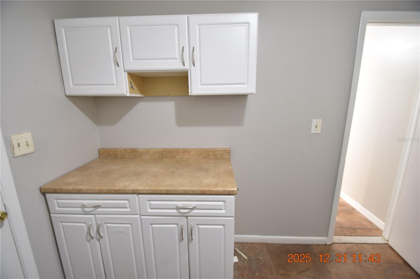 REPLAT OF CHARPIAS ADD - Residential Lease