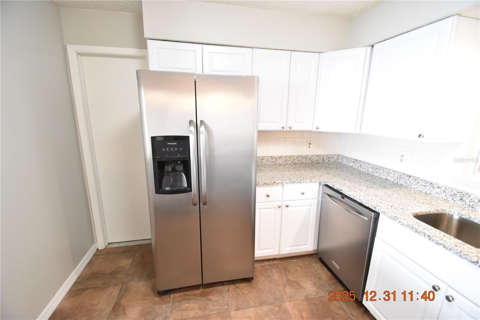 REPLAT OF CHARPIAS ADD - Residential Lease