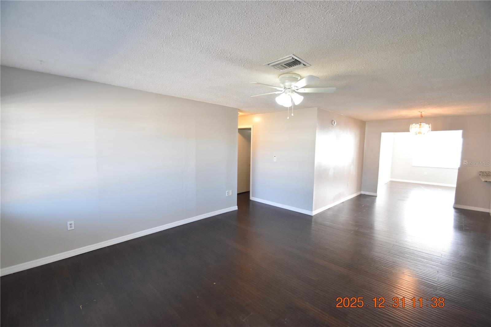 REPLAT OF CHARPIAS ADD - Residential Lease