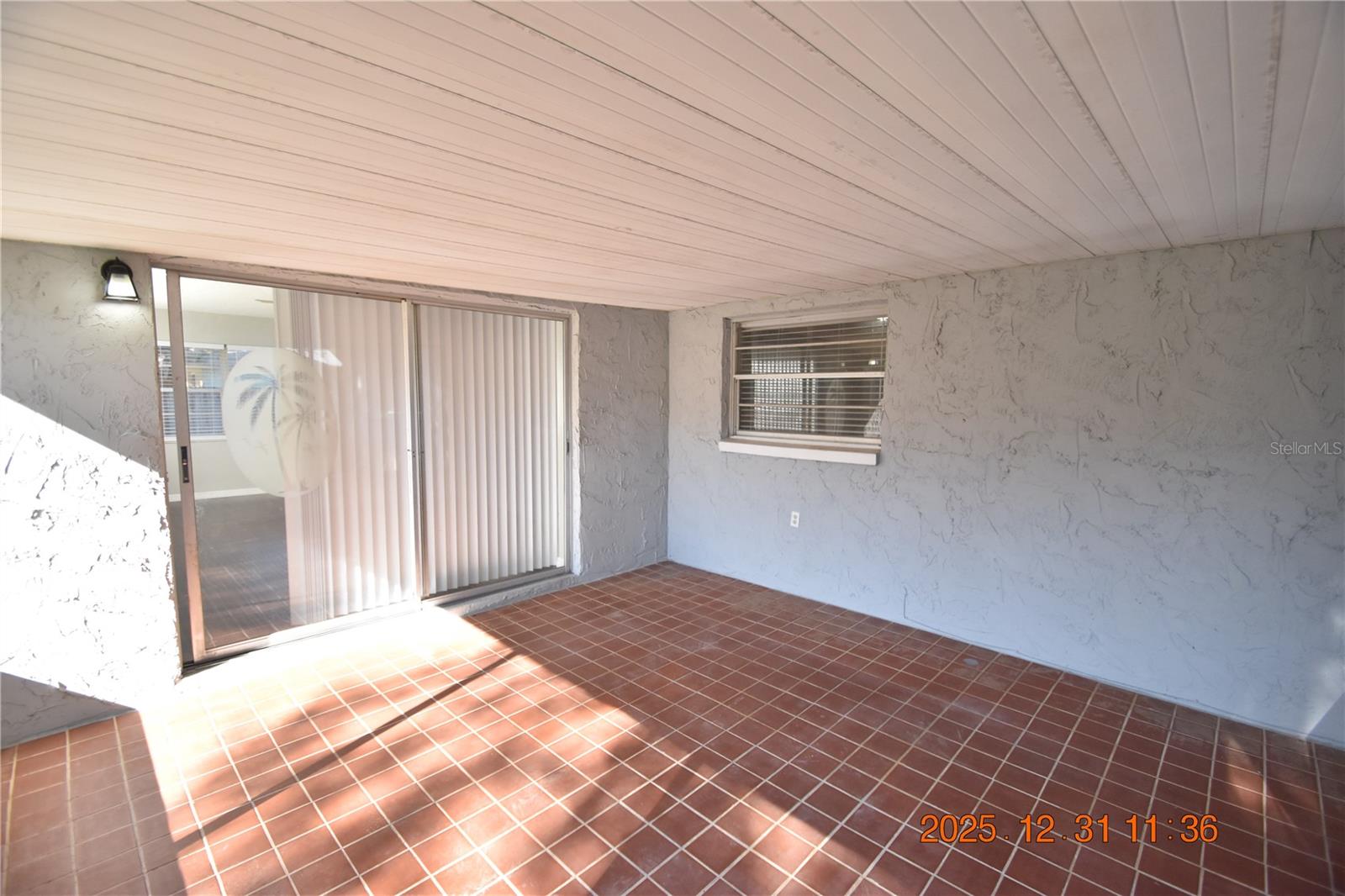 REPLAT OF CHARPIAS ADD - Residential Lease