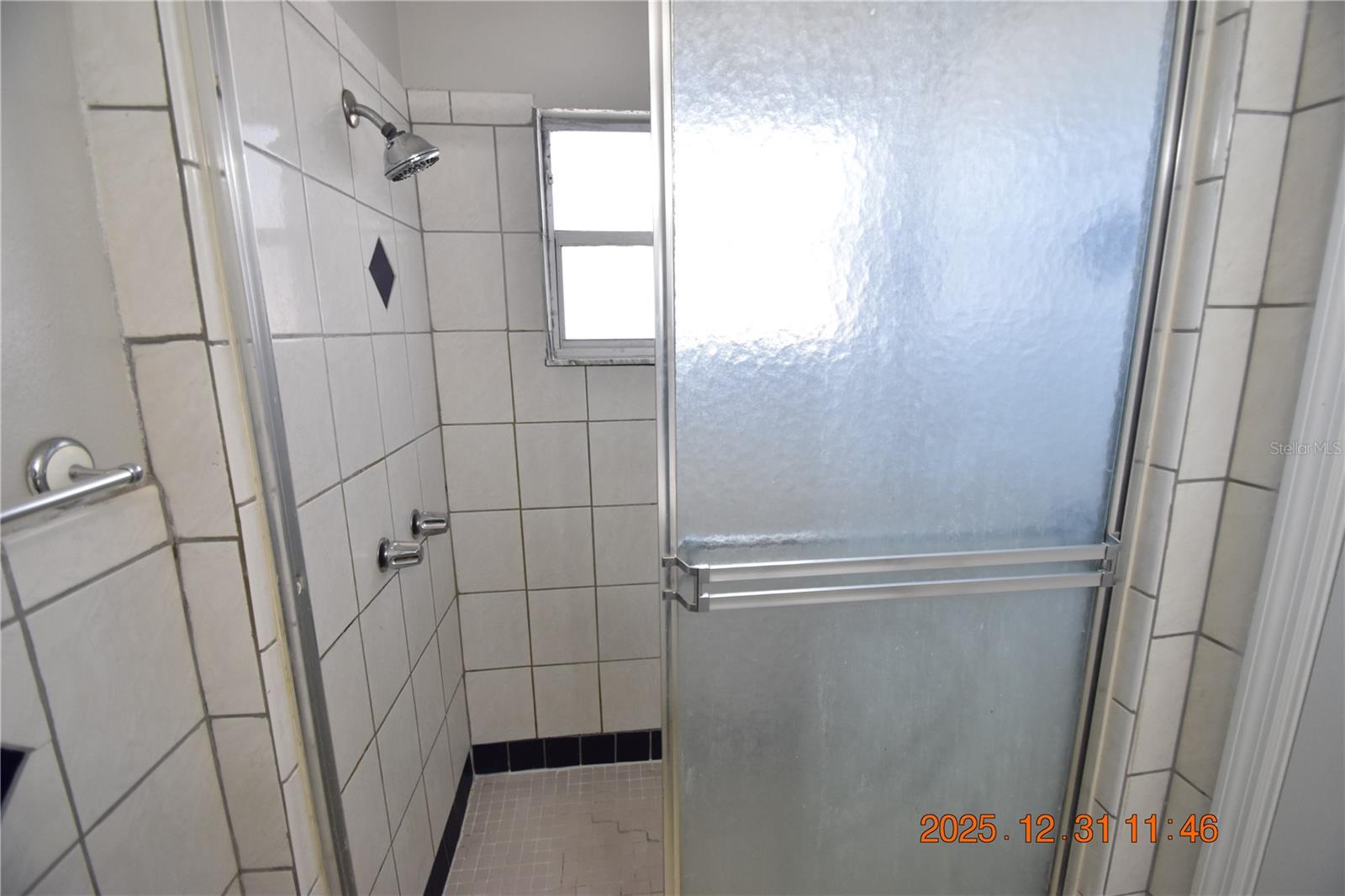 REPLAT OF CHARPIAS ADD - Residential Lease