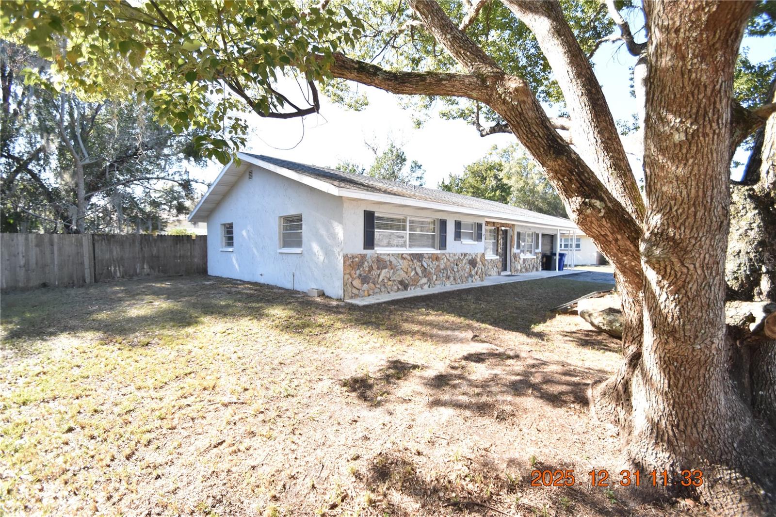 REPLAT OF CHARPIAS ADD - Residential Lease