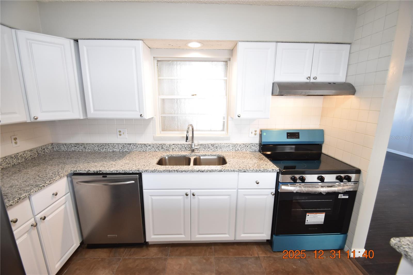 REPLAT OF CHARPIAS ADD - Residential Lease