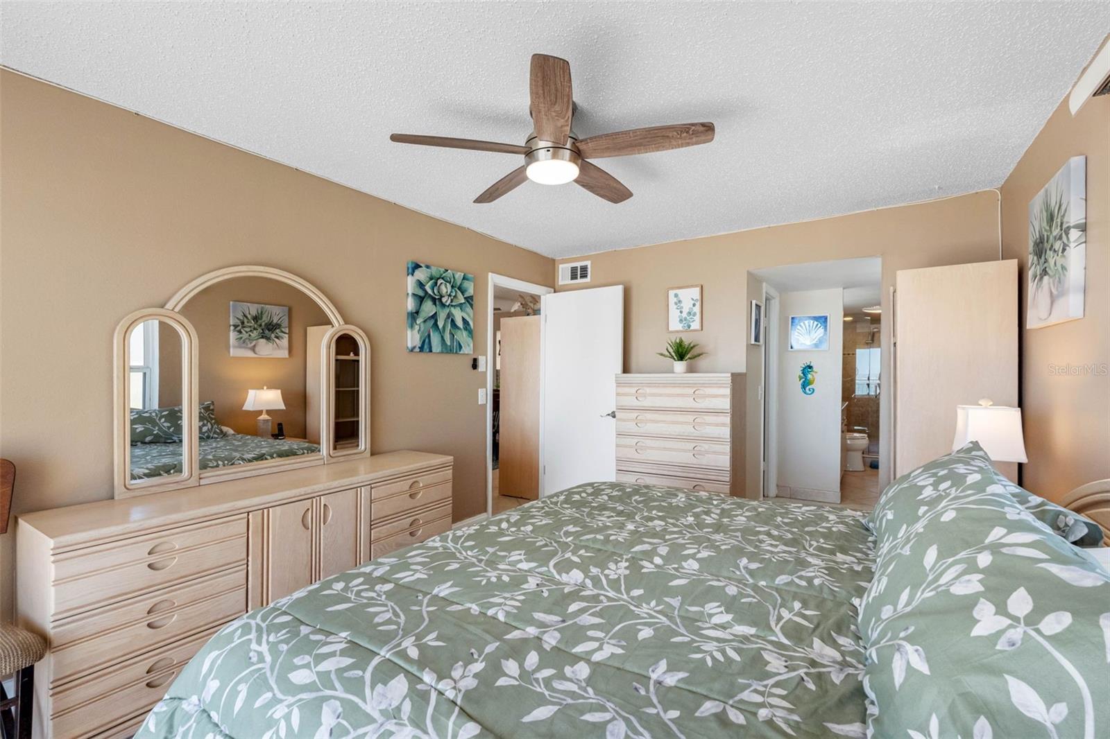 MADEIRA NORTE CONDO - Residential