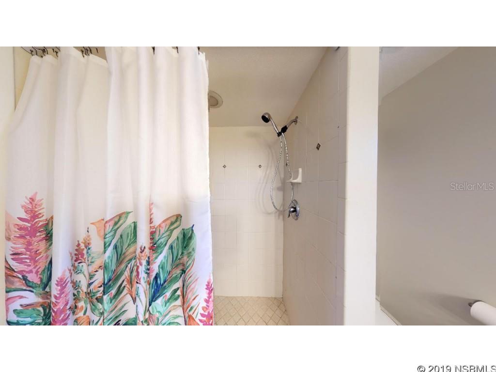 Florida Shores 01 - Residential