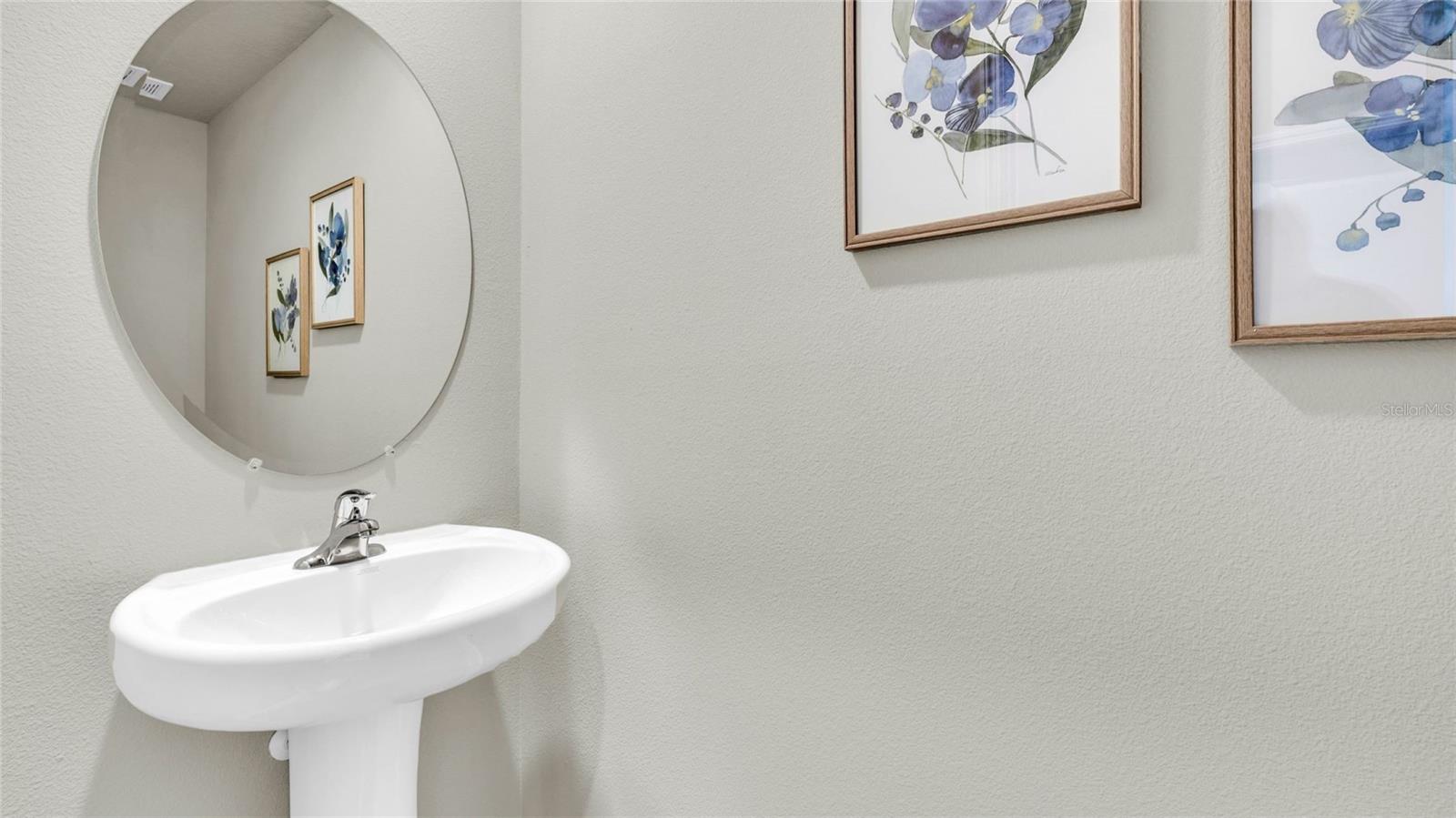 4096 GOLD DUST LANE, SARASOTA, FL, 34243 2 4096 GOLD DUST LANE