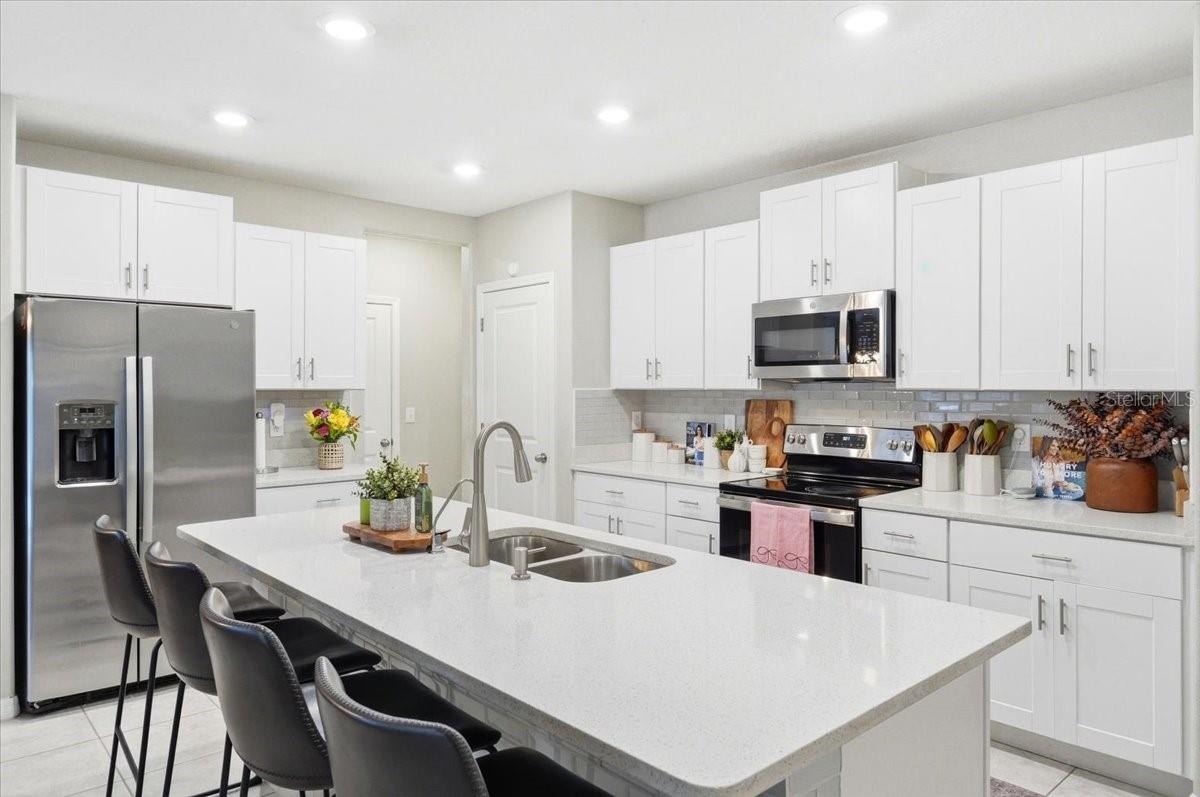 RIVERSTONE PH 1 - Residential