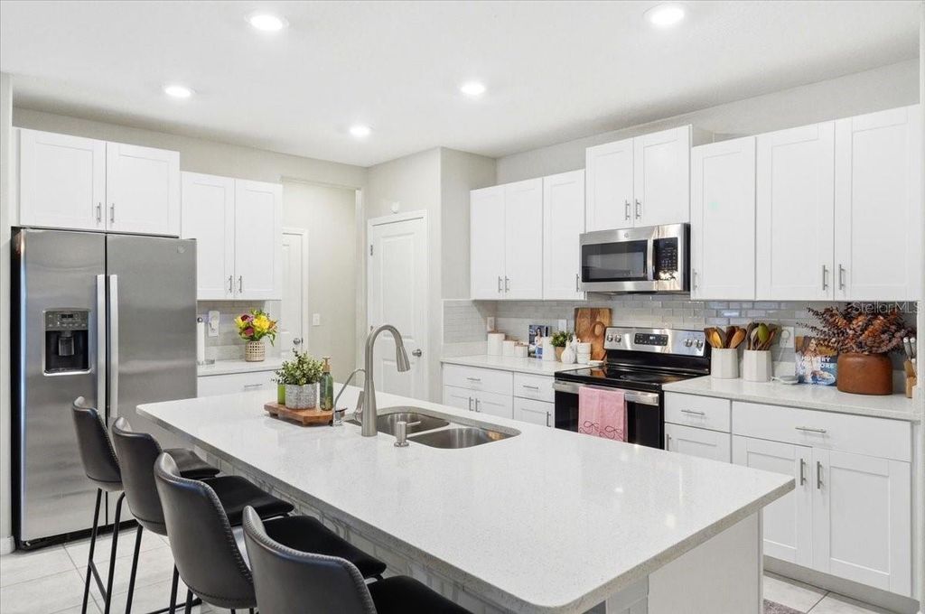 Photo of 4306 Salt Springs Lane, Lakeland, FL 33811 (MLS # L4962156)