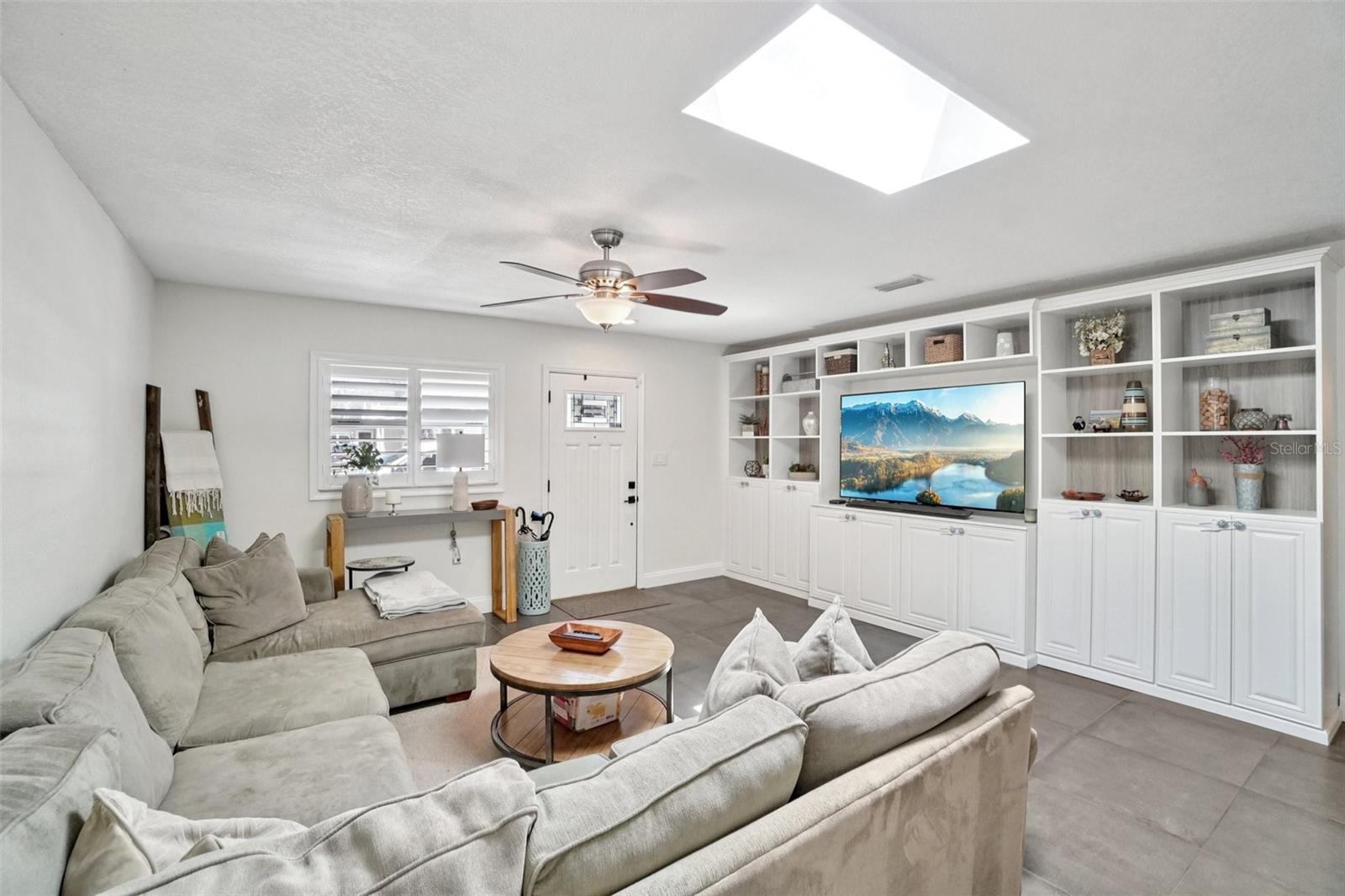 3007 N WOODROW AVENUE