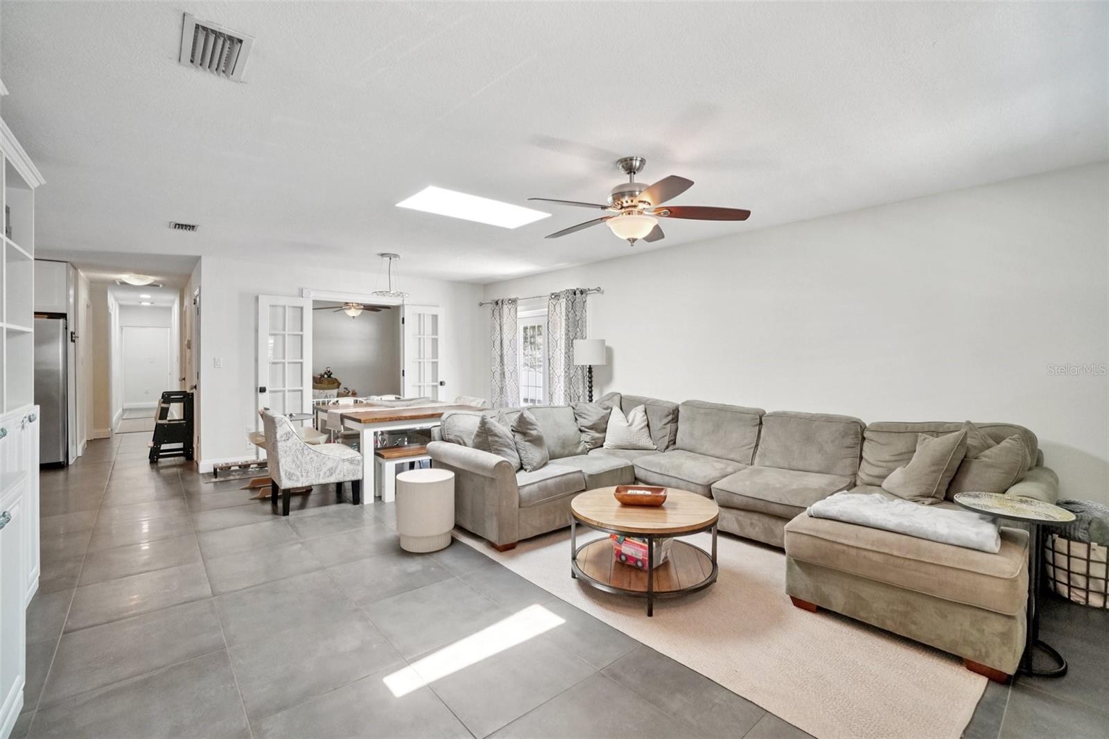 3007 N WOODROW AVENUE