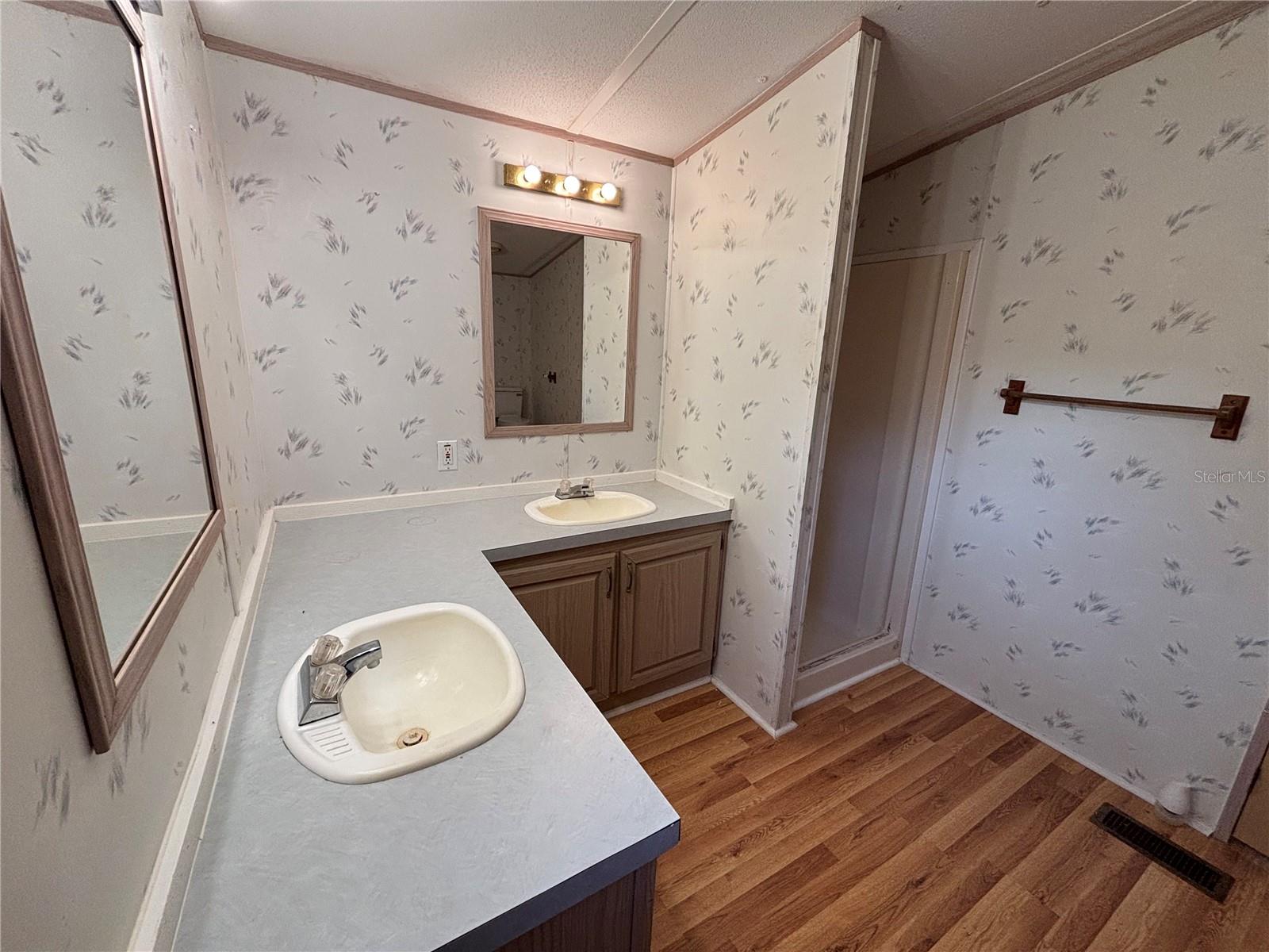 LITTLE LAKE WEIR - Residential