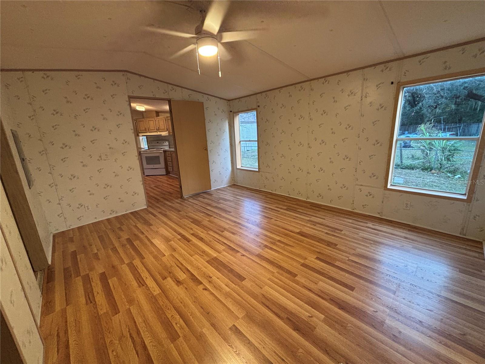 LITTLE LAKE WEIR - Residential